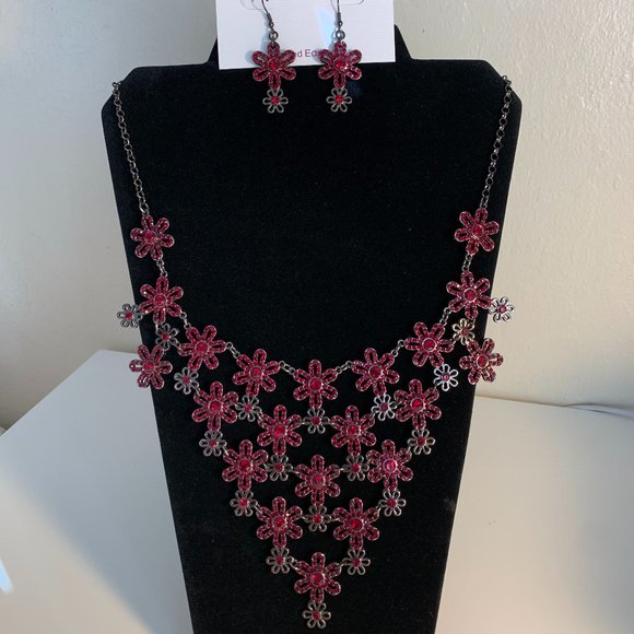 Park Lane Beyond Beautiful Necklace and Earrings Red | Collar y Aretes Rojo - Picture 1 of 2